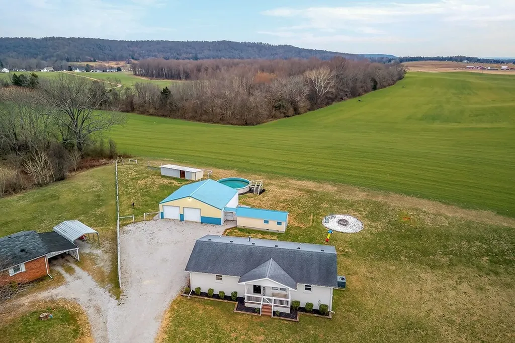 365 Fairview Circle Sparta TN 38583