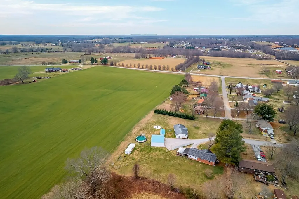 365 Fairview Circle Sparta TN 38583