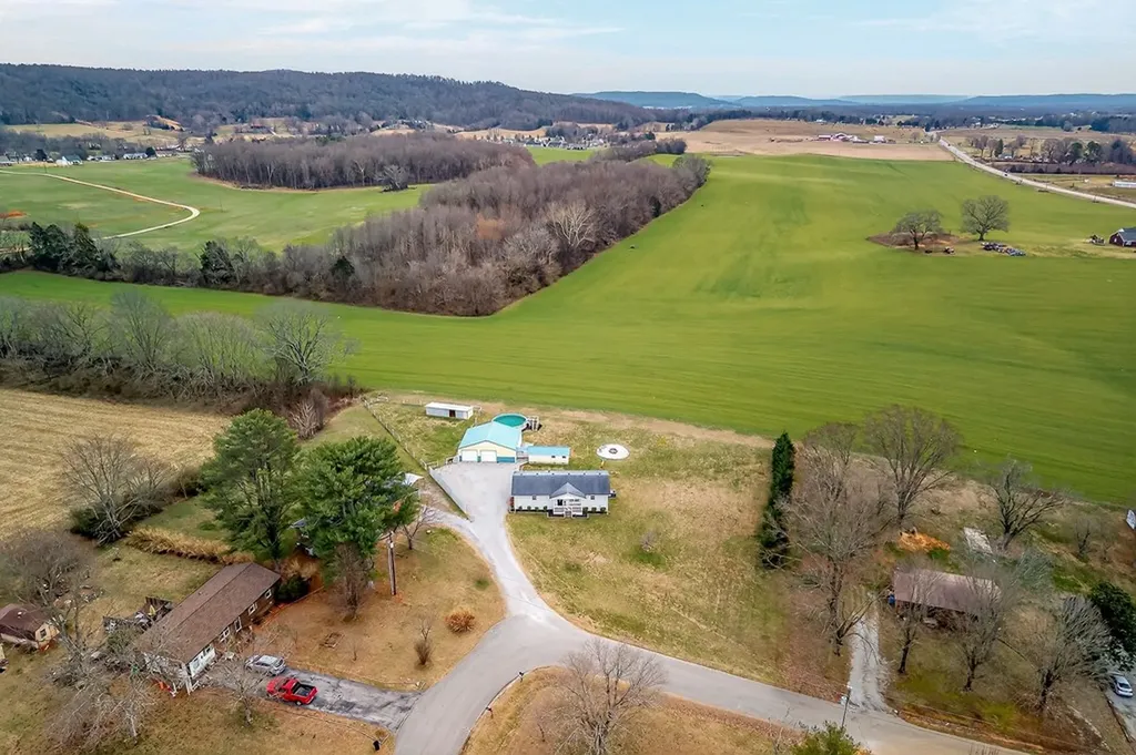 365 Fairview Circle Sparta TN 38583