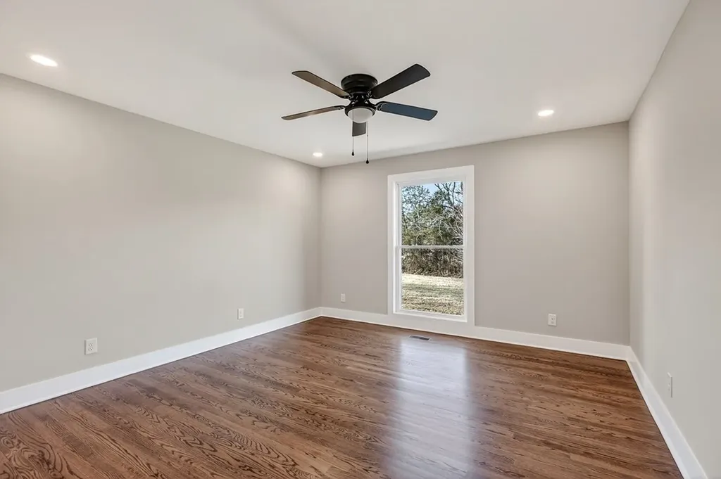 698 Mike Muncey Road Mcminnville TN 37110