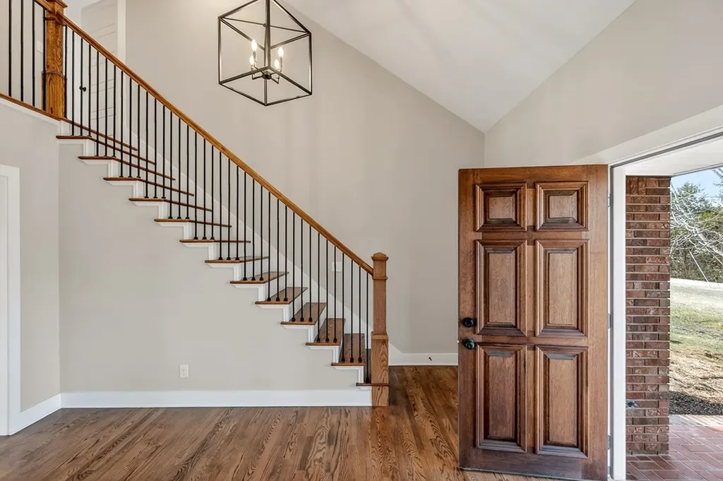 698 Mike Muncey Road Mcminnville TN 37110