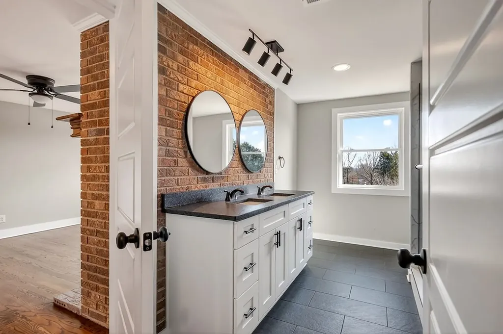 698 Mike Muncey Road Mcminnville TN 37110