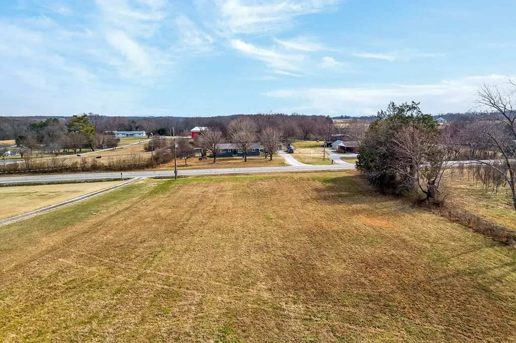 698 Mike Muncey Road Mcminnville TN 37110