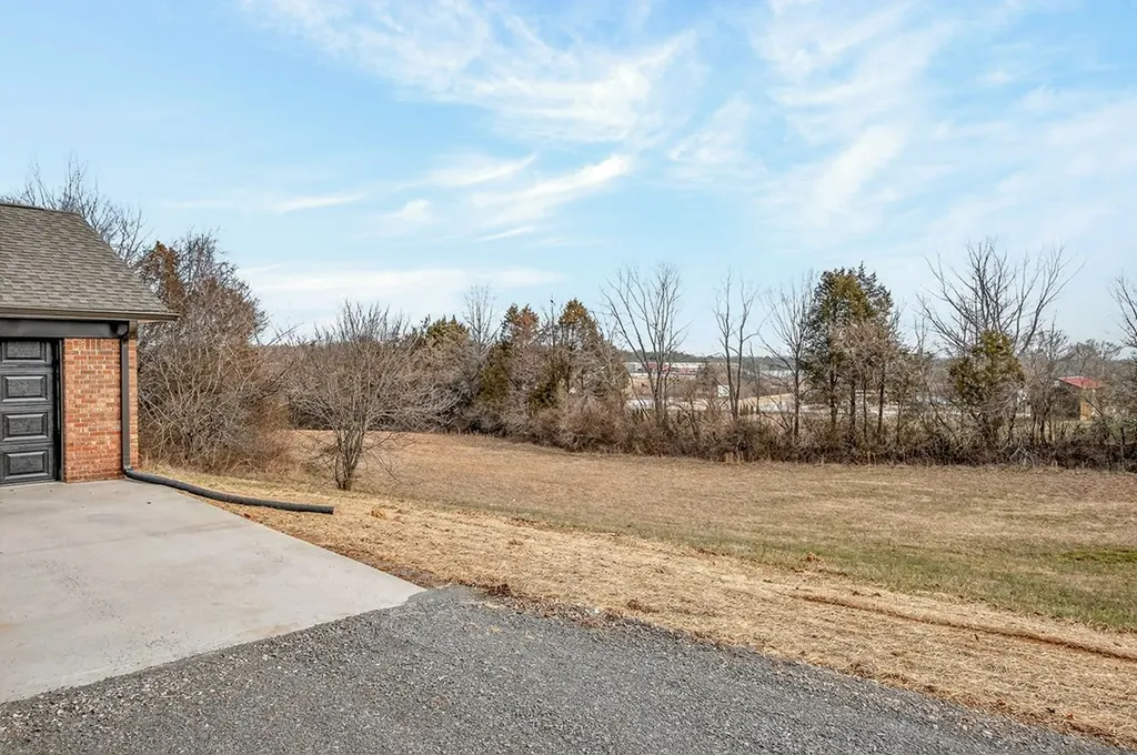 698 Mike Muncey Road Mcminnville TN 37110