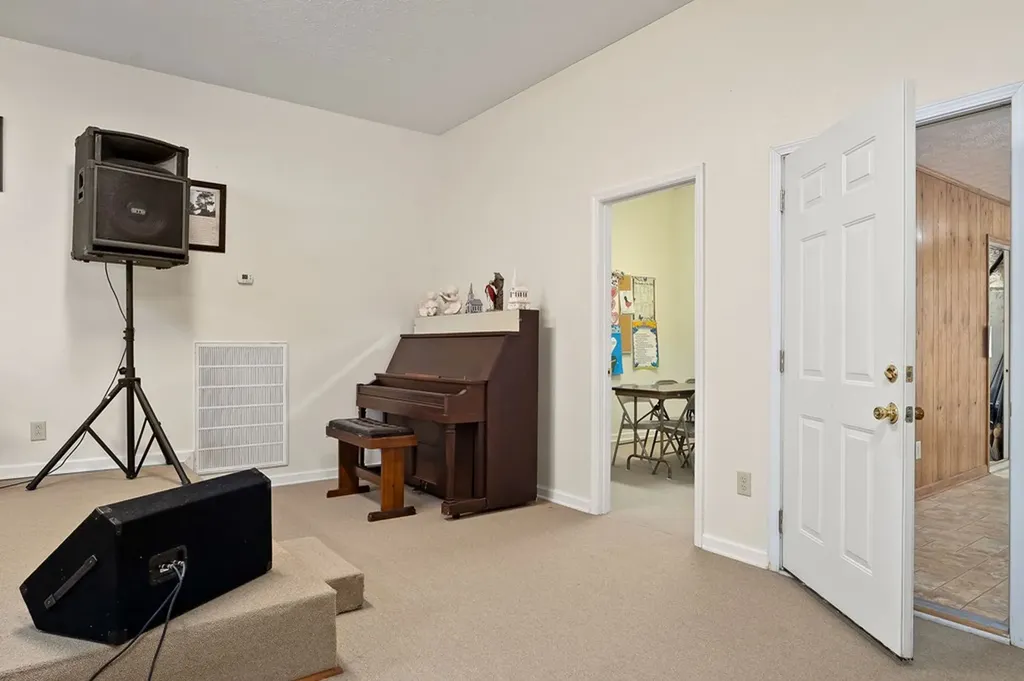 150 Tabernacle Road Smithville TN 37166