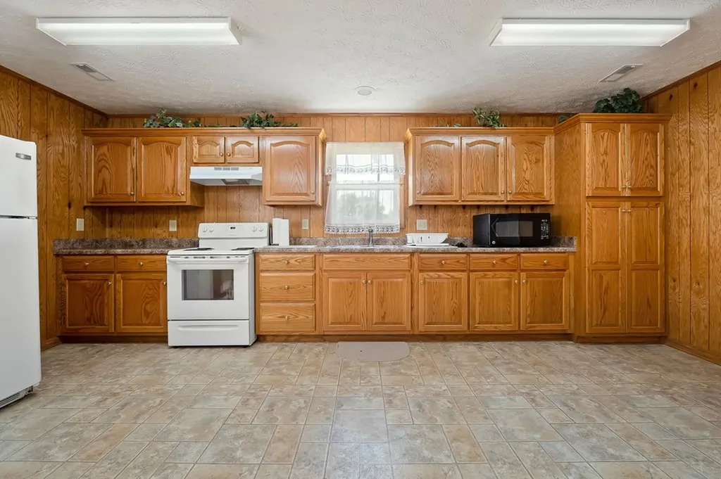 150 Tabernacle Road Smithville TN 37166