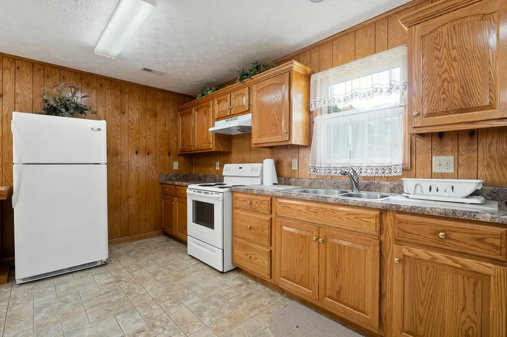 150 Tabernacle Road Smithville TN 37166