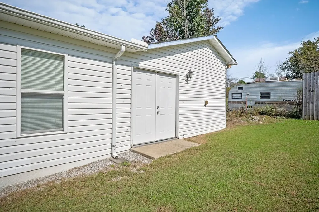 150 Tabernacle Road Smithville TN 37166