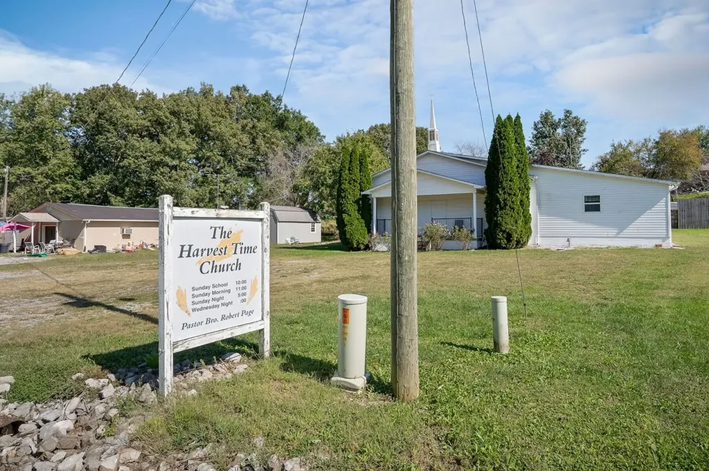 150 Tabernacle Road Smithville TN 37166