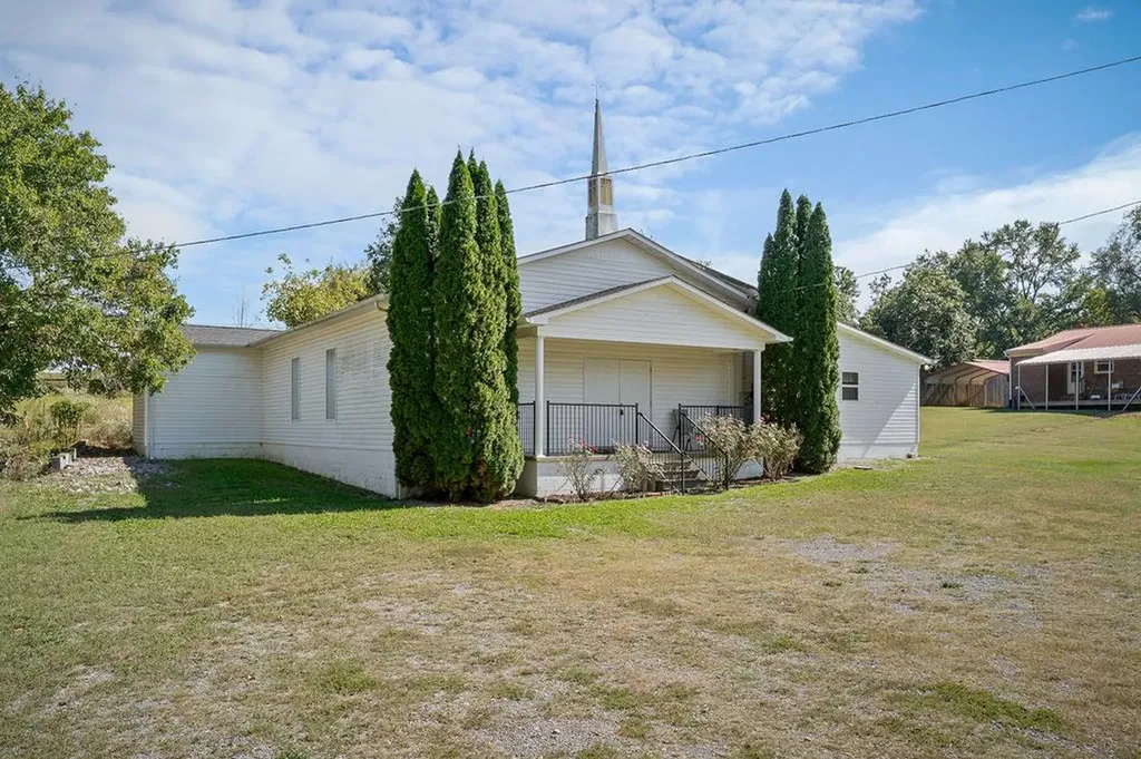 150 Tabernacle Road Smithville TN 37166