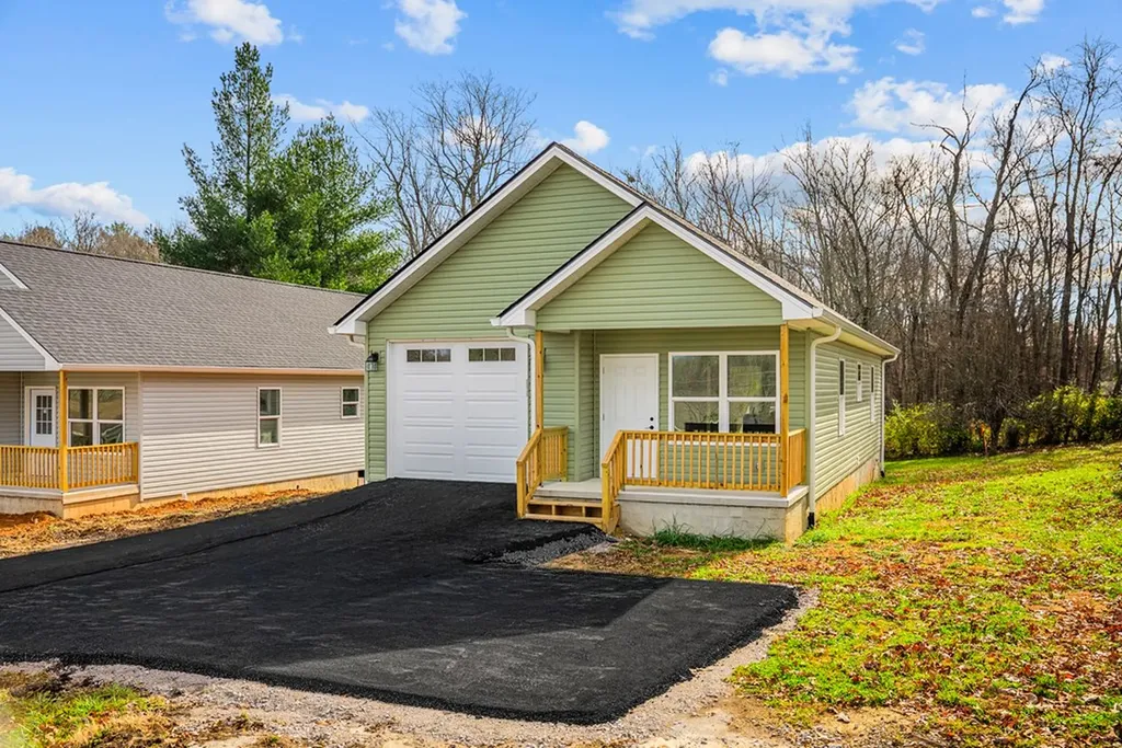 356 Dayton Avenue Crossville TN 38555