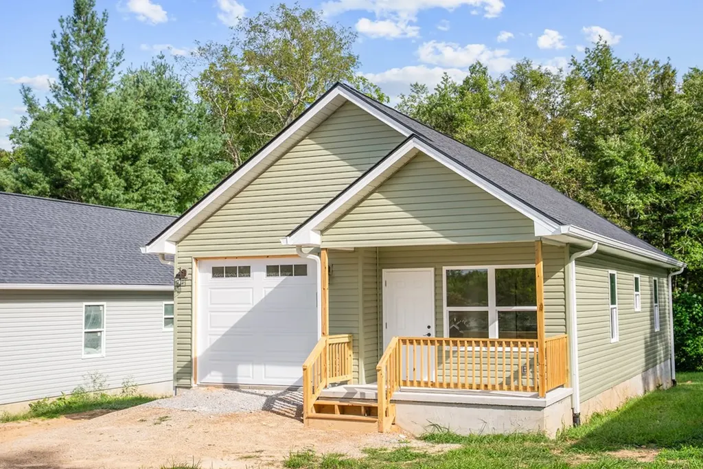 356 Dayton Avenue Crossville TN 38555