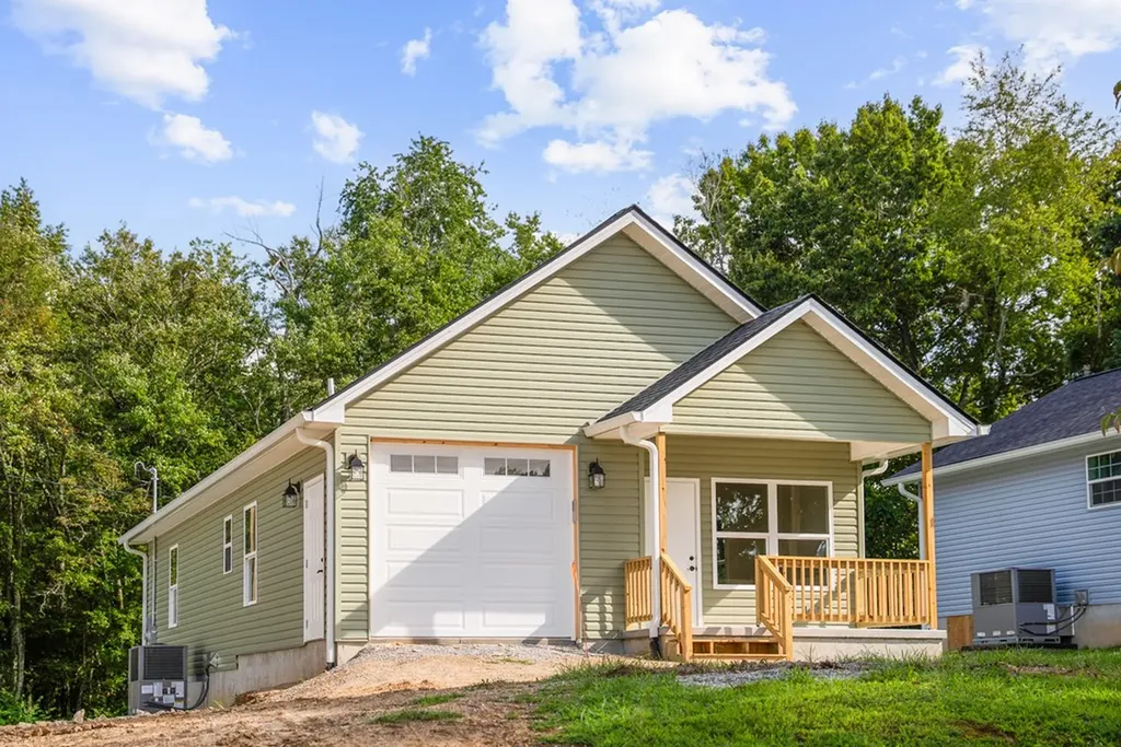 356 Dayton Avenue Crossville TN 38555