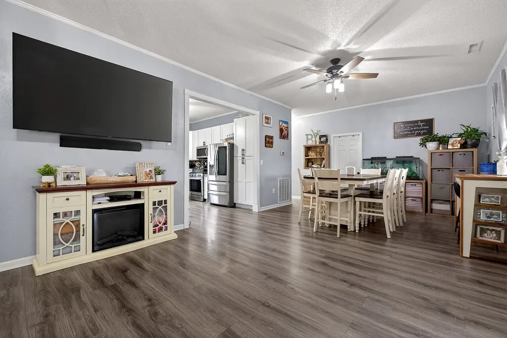 1375 Roberts Matthews Highway Sparta TN 38583