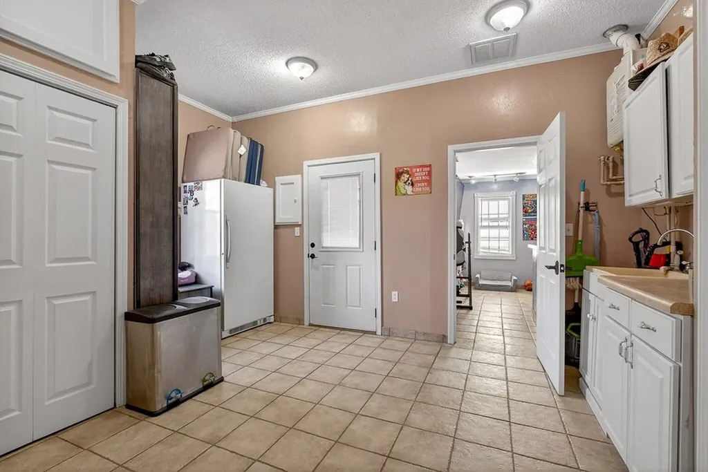 1375 Roberts Matthews Highway Sparta TN 38583