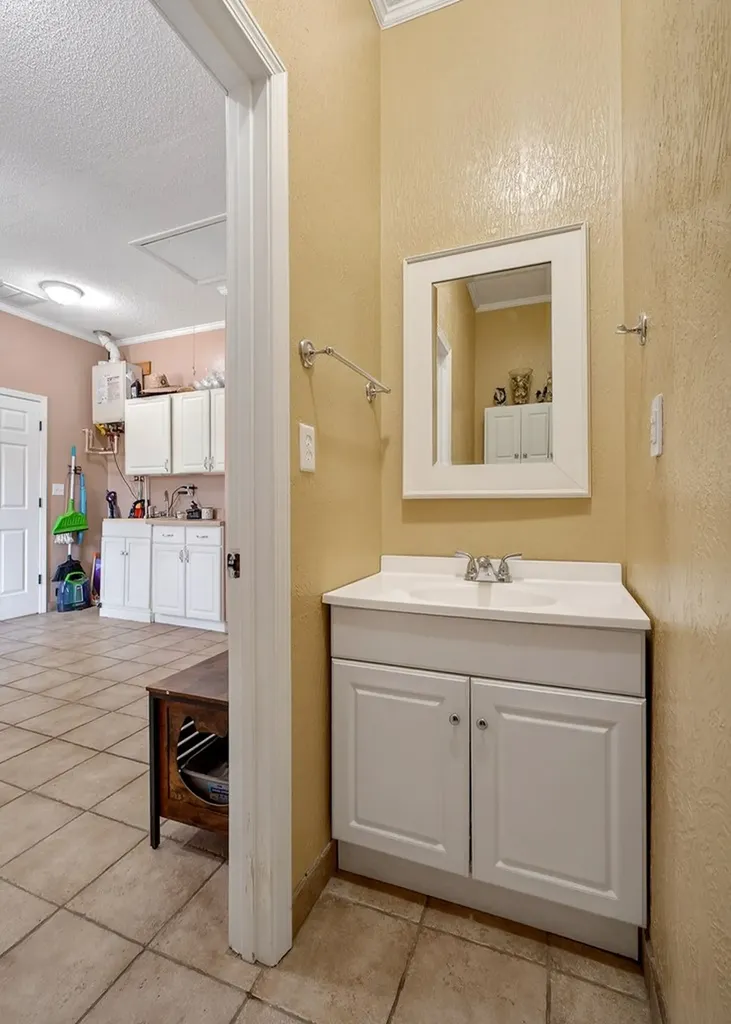 1375 Roberts Matthews Highway Sparta TN 38583