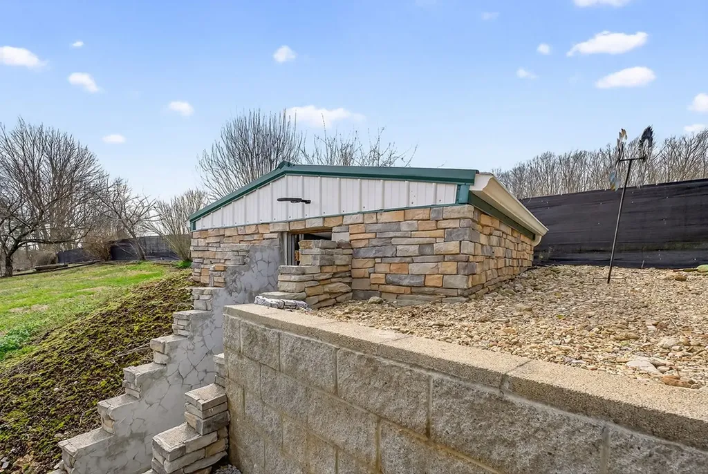 1375 Roberts Matthews Highway Sparta TN 38583