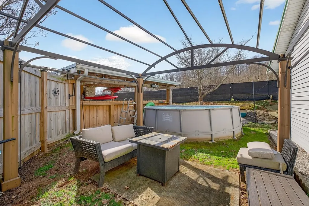 1375 Roberts Matthews Highway Sparta TN 38583