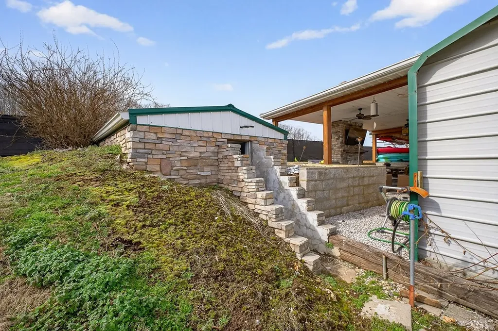 1375 Roberts Matthews Highway Sparta TN 38583