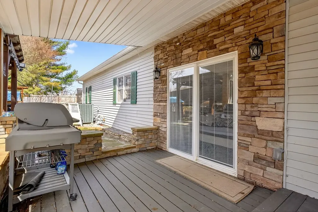 1375 Roberts Matthews Highway Sparta TN 38583