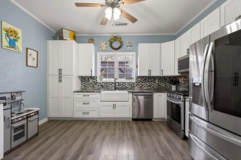 1375 Roberts Matthews Highway Sparta TN 38583