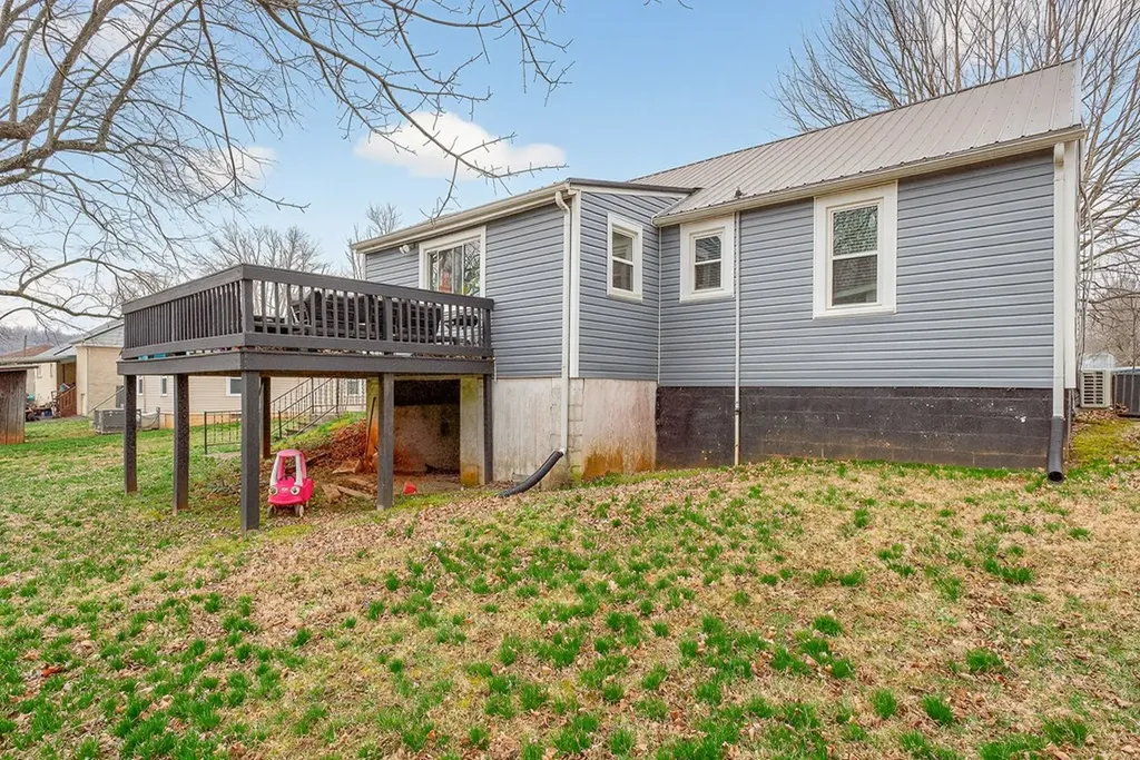 119 Woodland Street Livingston TN 38570