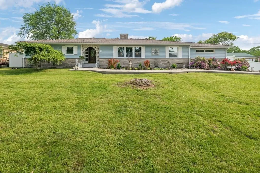 604 College Avenue E Carthage TN 37030