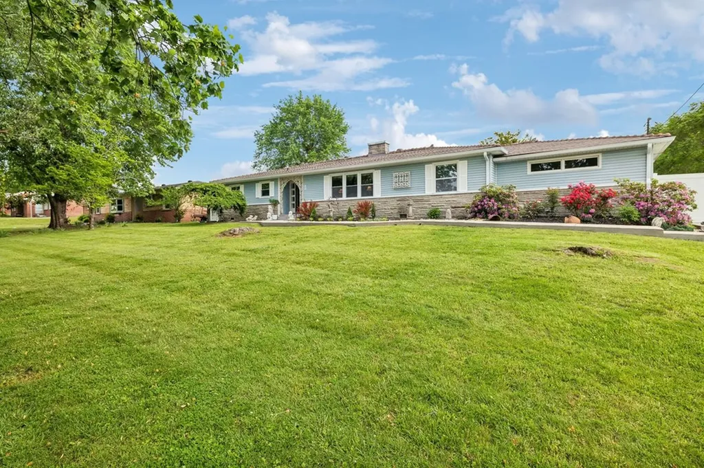 604 College Avenue E Carthage TN 37030