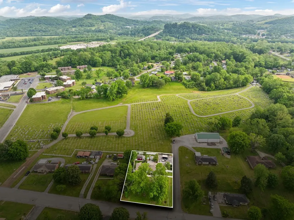 604 College Avenue E Carthage TN 37030