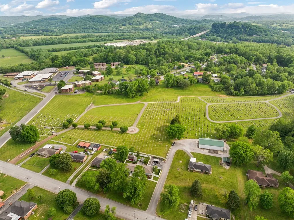 604 College Avenue E Carthage TN 37030