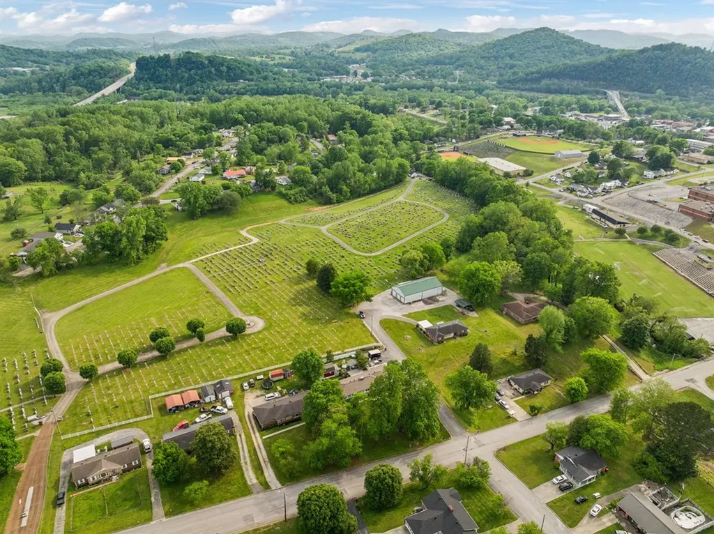 604 College Avenue E Carthage TN 37030