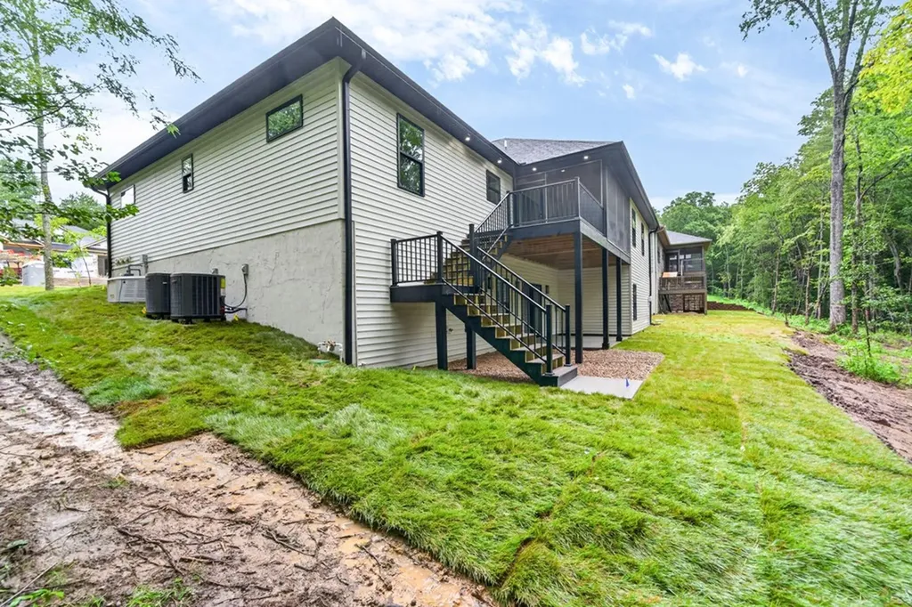153 Natchez Circle Crossville TN 38558