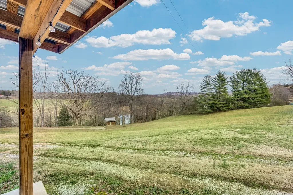 579 Blue Springs Road Sparta TN 38583