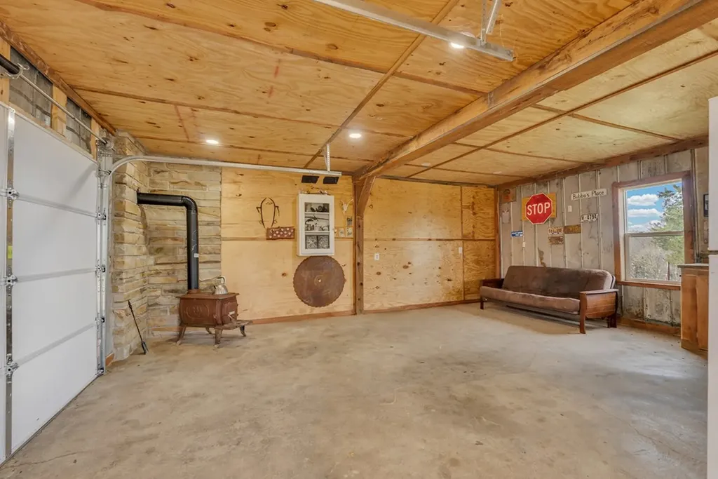 579 Blue Springs Road Sparta TN 38583