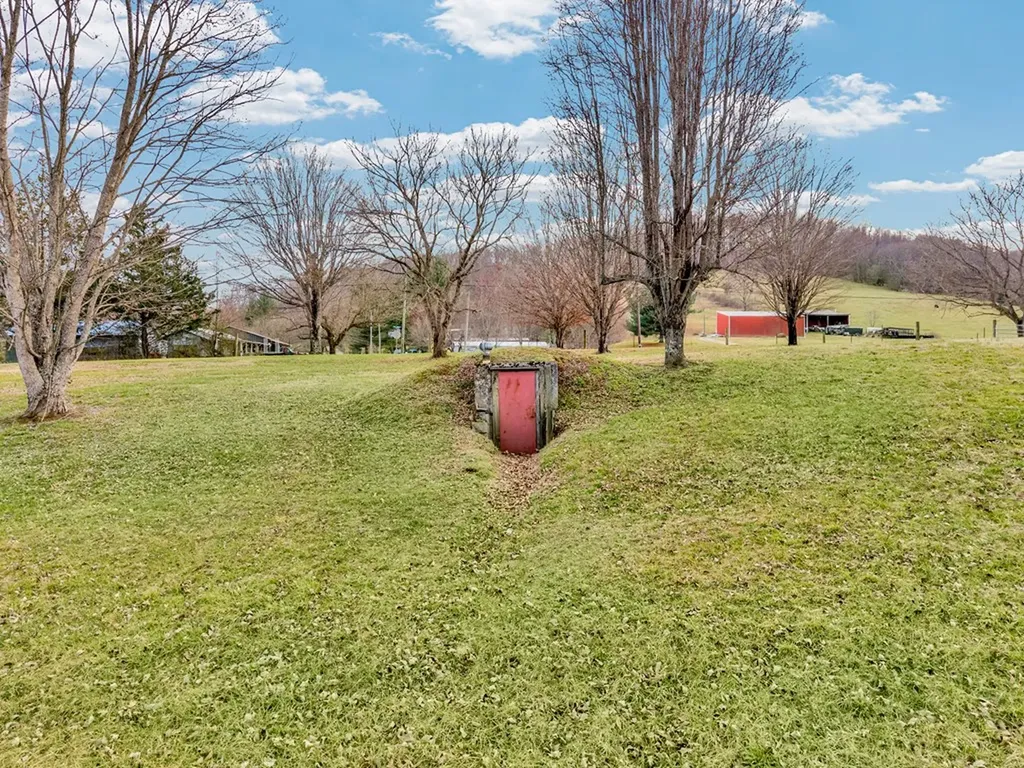 579 Blue Springs Road Sparta TN 38583