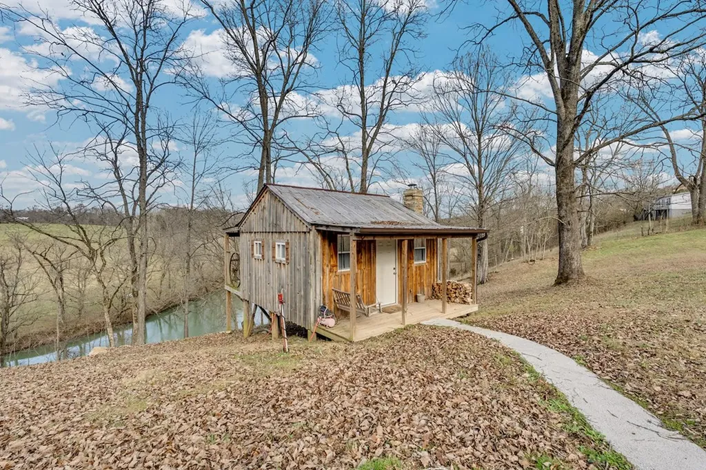 579 Blue Springs Road Sparta TN 38583