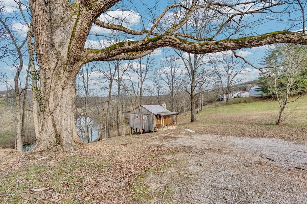 579 Blue Springs Road Sparta TN 38583