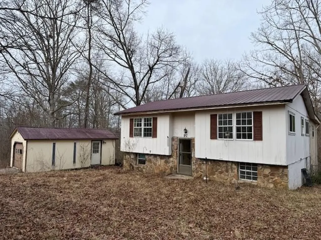 97 Roberts Drive Crossville TN 38571