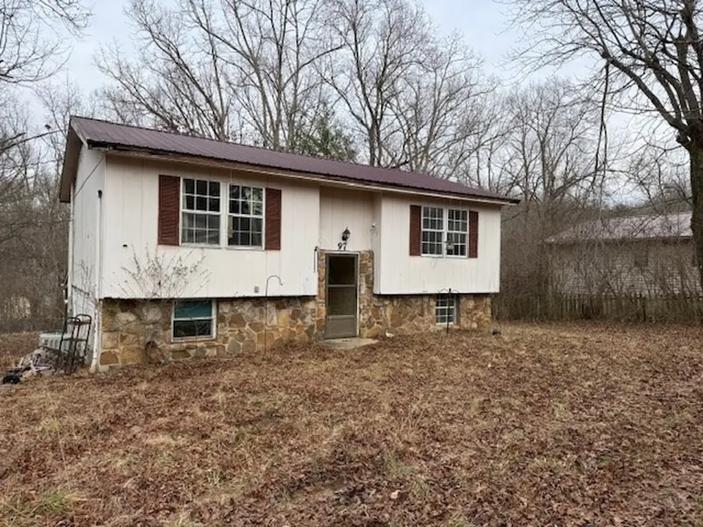 97 Roberts Drive Crossville TN 38571
