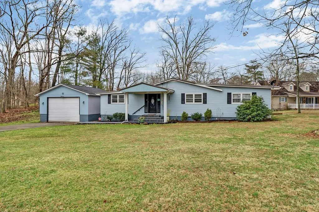 8217 Cherokee Trail Crossville TN 38572