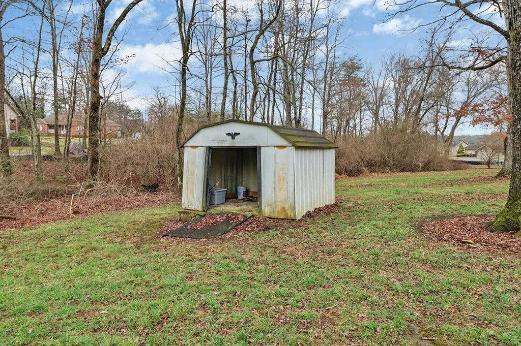 8217 Cherokee Trail Crossville TN 38572