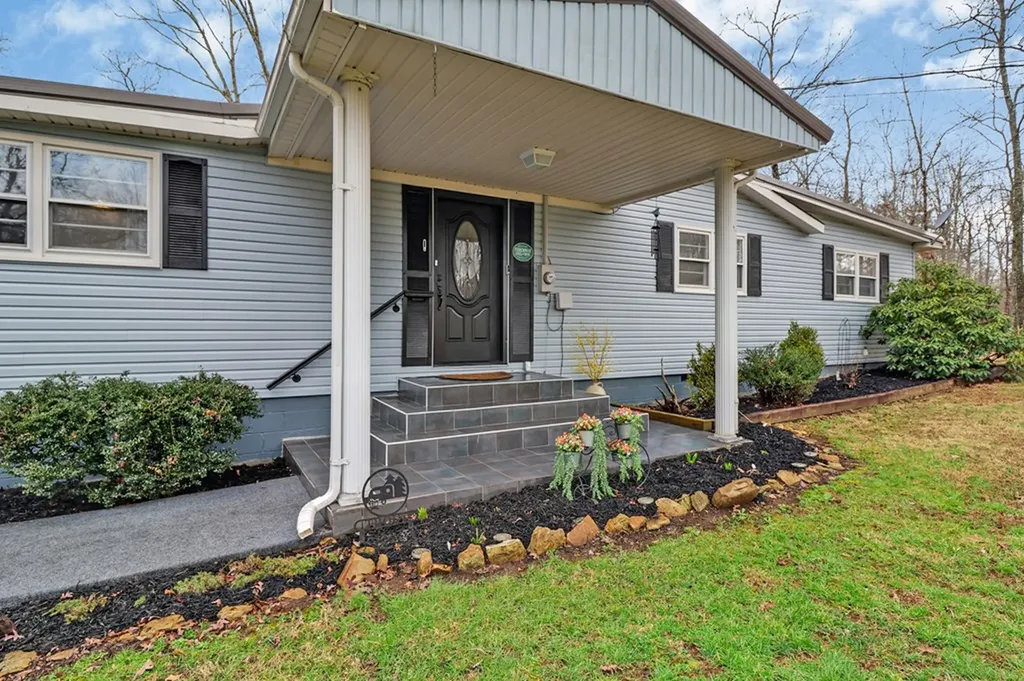 8217 Cherokee Trail Crossville TN 38572