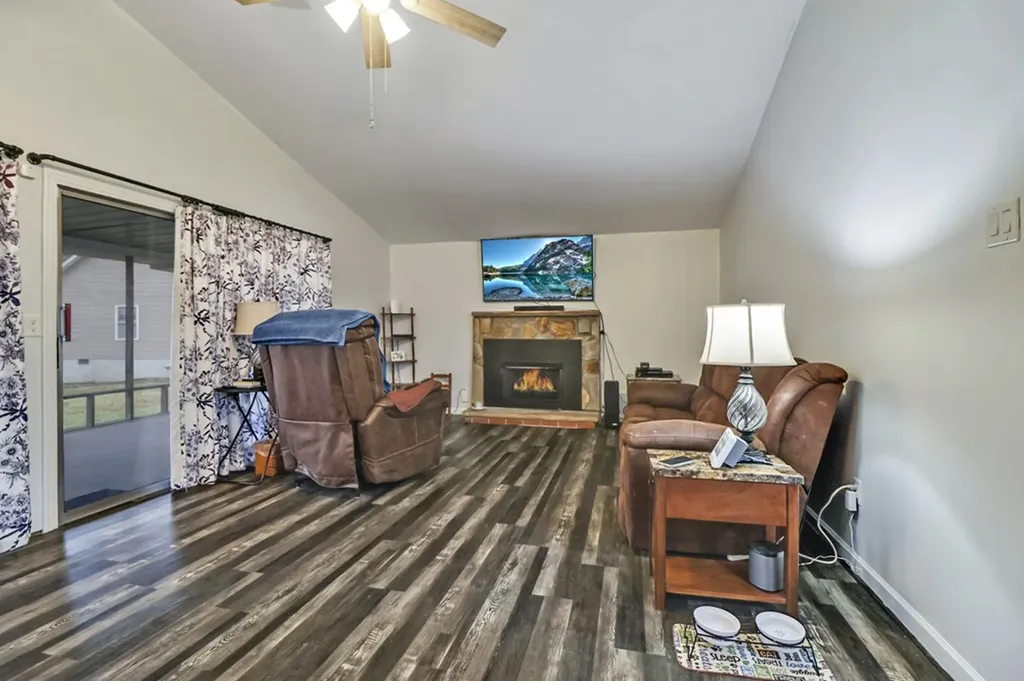 8217 Cherokee Trail Crossville TN 38572