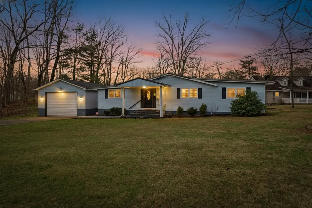 8217 Cherokee Trail Crossville TN 38572