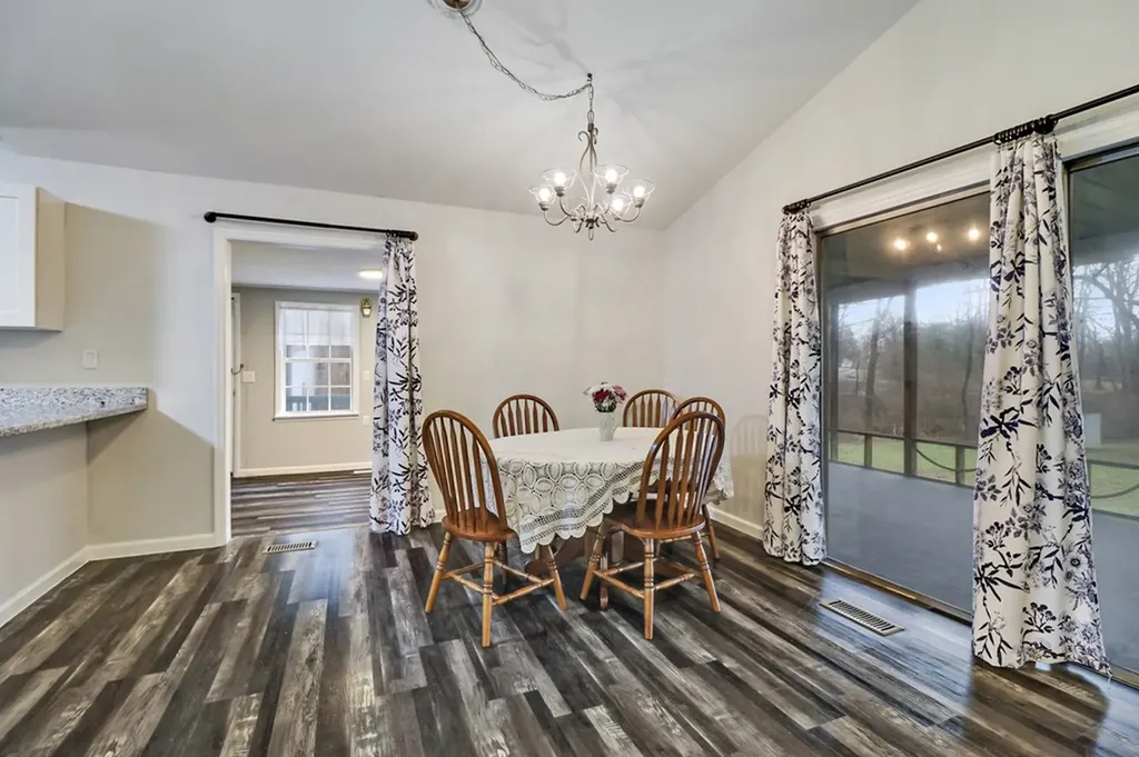 8217 Cherokee Trail Crossville TN 38572