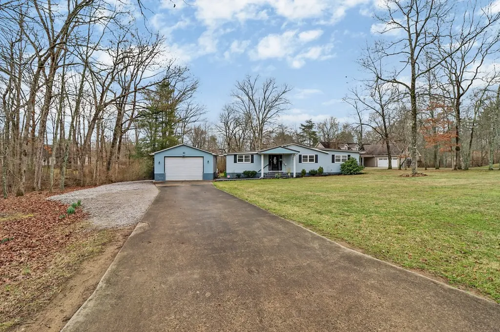 8217 Cherokee Trail Crossville TN 38572