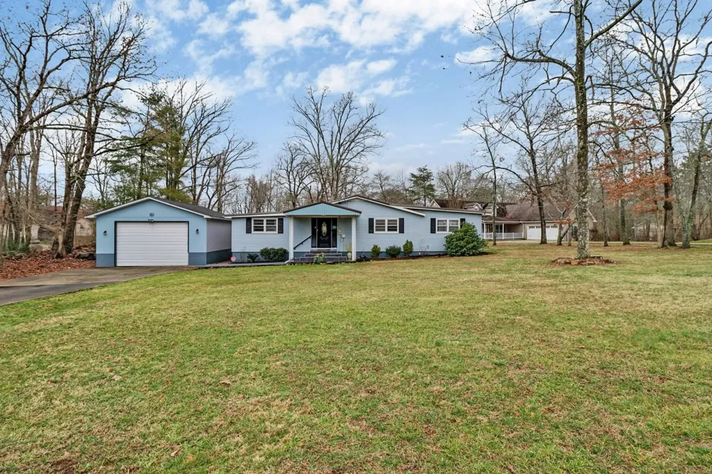 8217 Cherokee Trail Crossville TN 38572