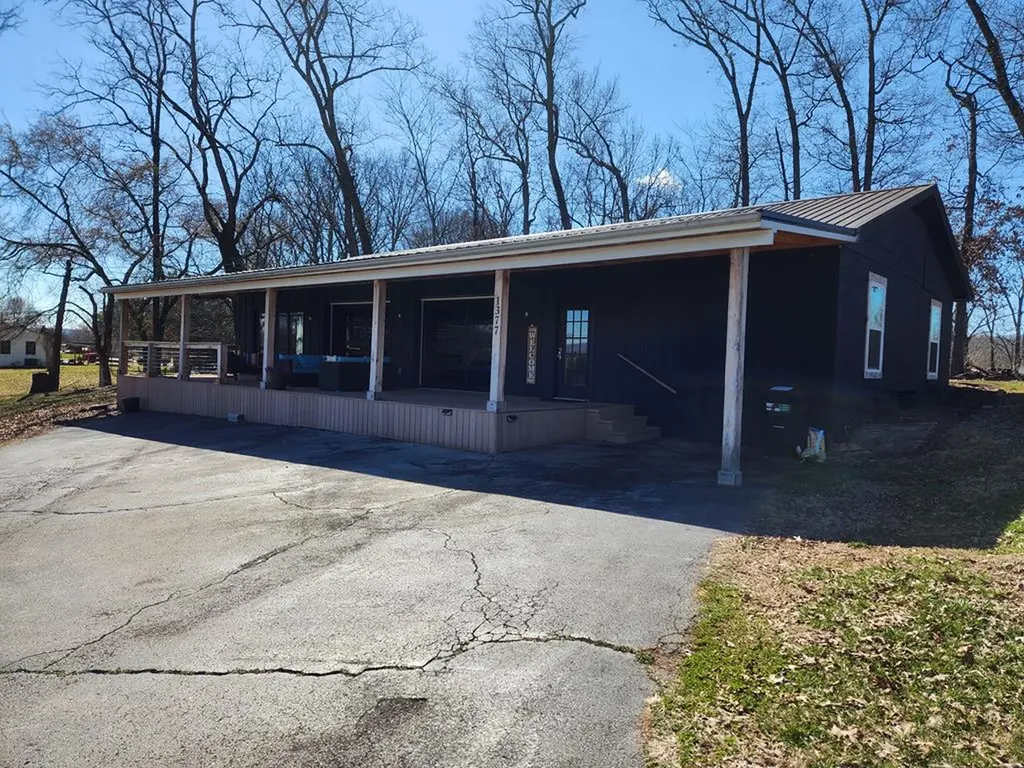 1377 Franks Ferry Road Sparta TN 38583