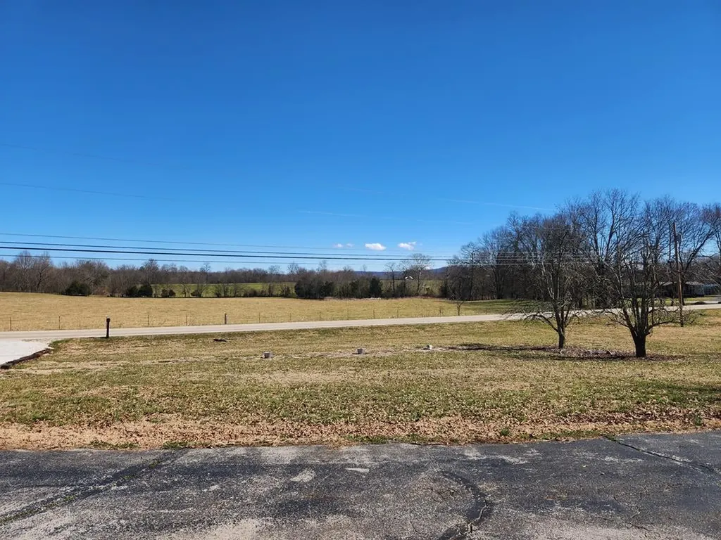 1377 Franks Ferry Road Sparta TN 38583