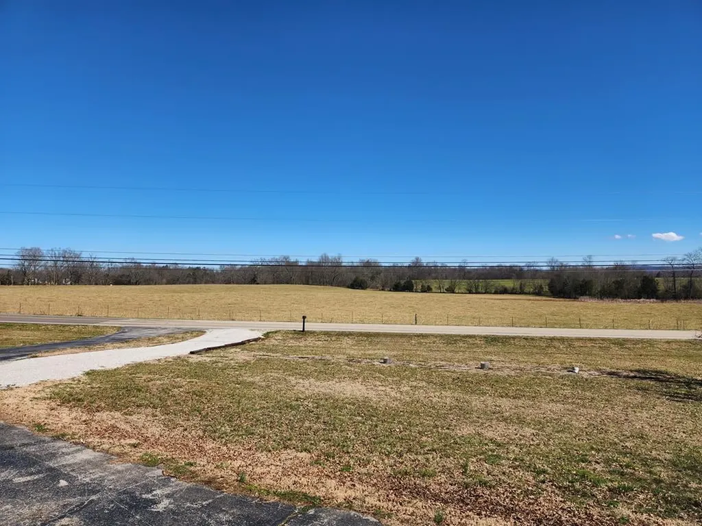 1377 Franks Ferry Road Sparta TN 38583